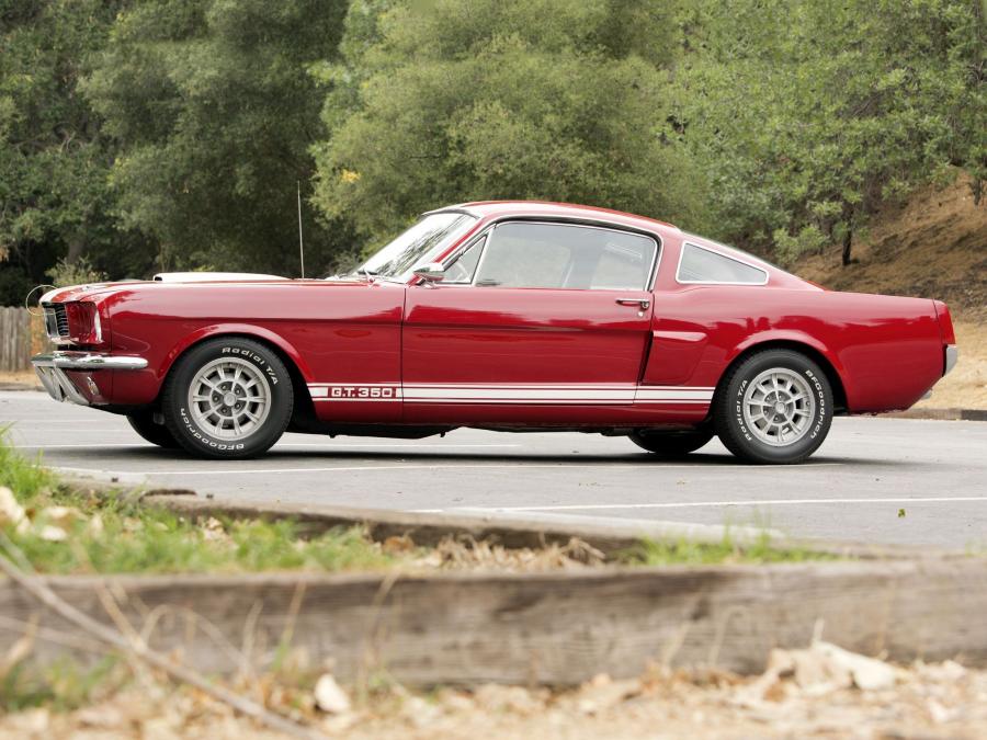  Shelby GT350 1966 года  (фото 9 из 20)